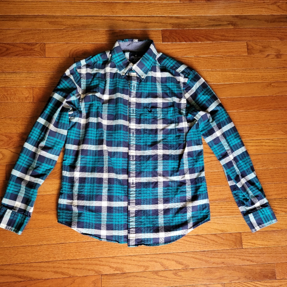American Eagle Classic Fit Mens Large Button Up